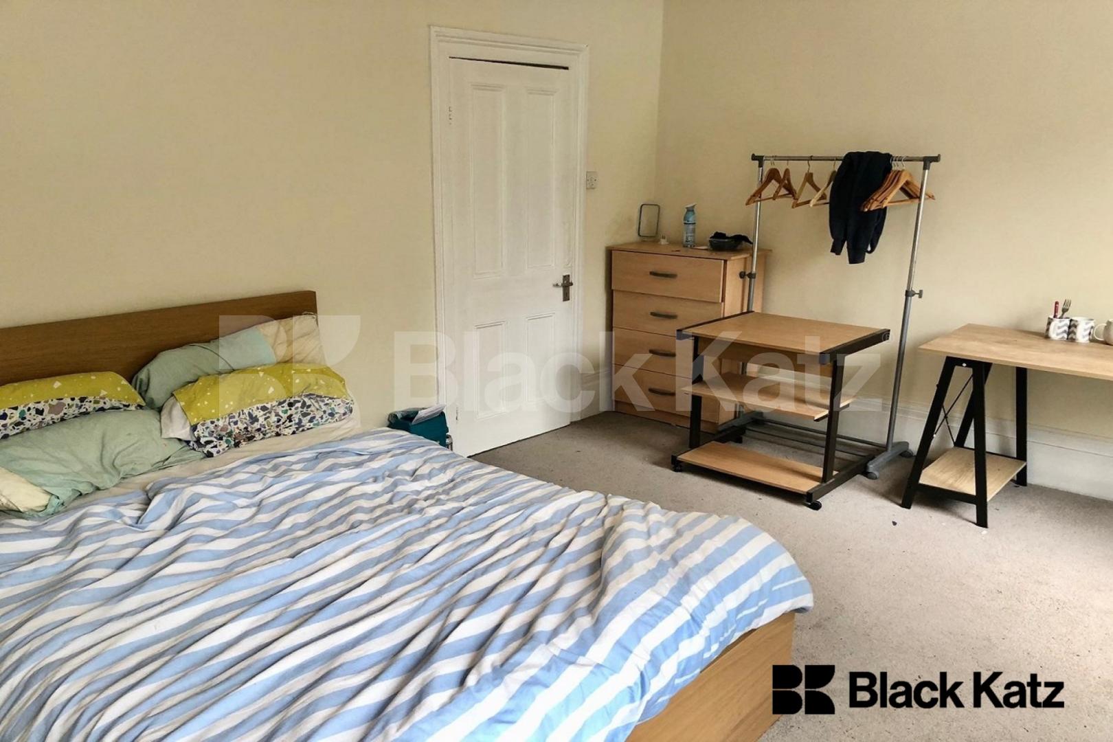 Rent is inclusive of Gas, Electricity, Internet & Water Rates & Council Tax  Wansey Street, London Bridge